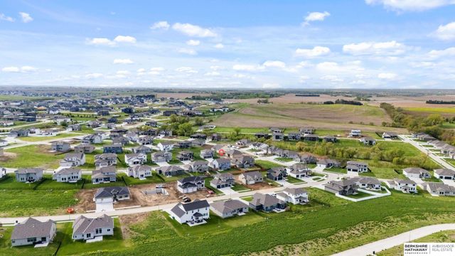 12638 Carpenter Street, Papillion, NE 68138