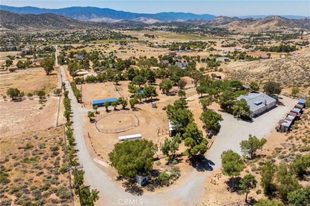 35675 Peppertree, Agua Dulce, CA 91390