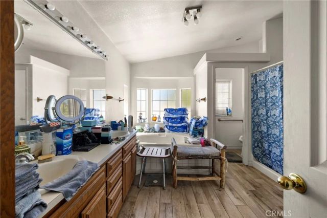 35675 Peppertree, Agua Dulce, CA 91390