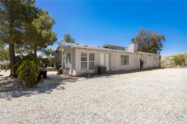 35675 Peppertree, Agua Dulce, CA 91390