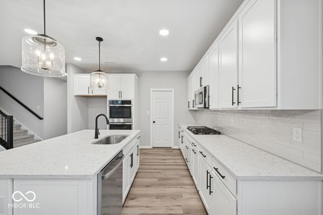 9218 Ambassador Street, Mccordsville, IN 46055