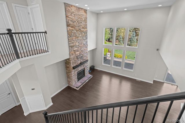 1526 Hickory Ridge Court S, Canton Charter Township, MI 48187