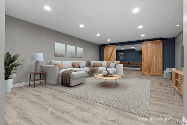 1526 Hickory Ridge Court S, Canton Charter Township, MI 48187