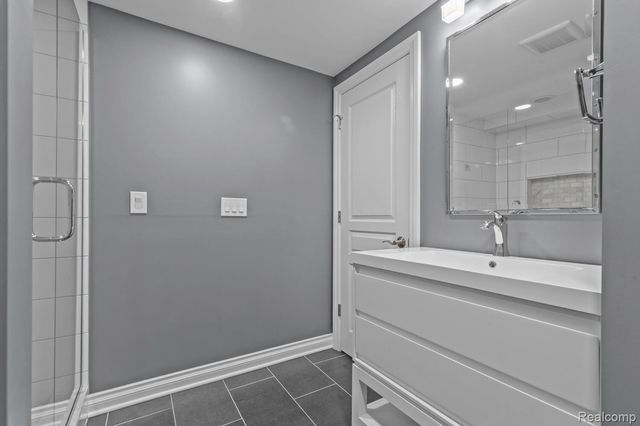 1526 Hickory Ridge Court S, Canton Charter Township, MI 48187