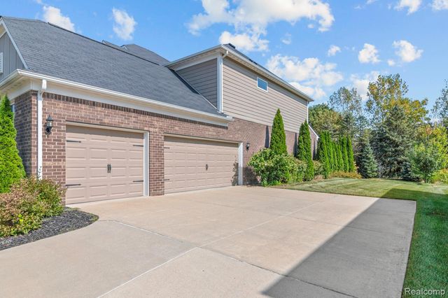 1526 Hickory Ridge Court S, Canton Charter Township, MI 48187