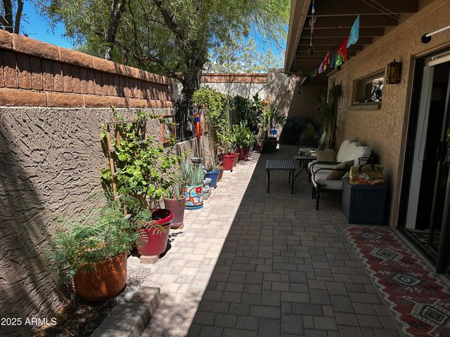 37212 N TRANQUIL Trail N 18, Carefree, AZ 85377