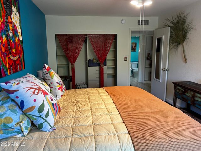 37212 N TRANQUIL Trail N 18, Carefree, AZ 85377