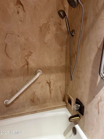 37212 N TRANQUIL Trail N 18, Carefree, AZ 85377