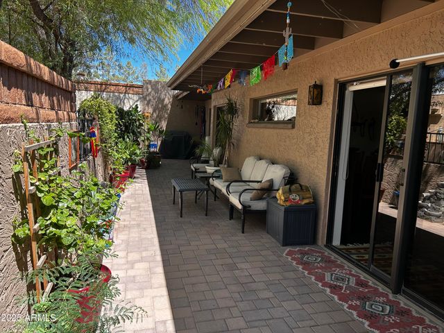 37212 N TRANQUIL Trail N 18, Carefree, AZ 85377