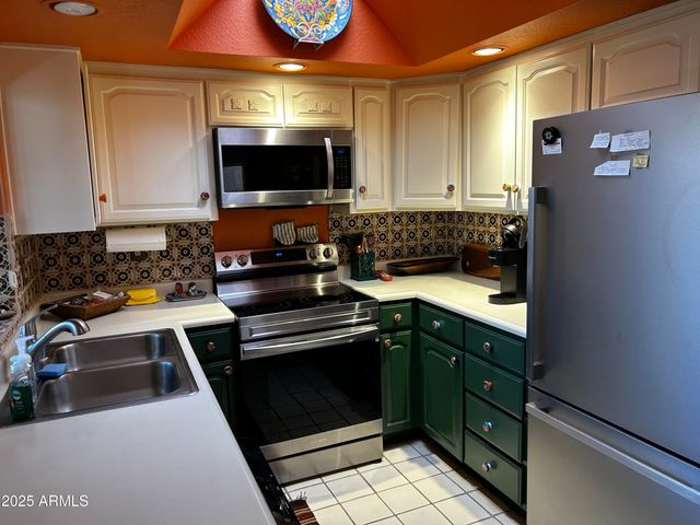 37212 N TRANQUIL Trail N 18, Carefree, AZ 85377