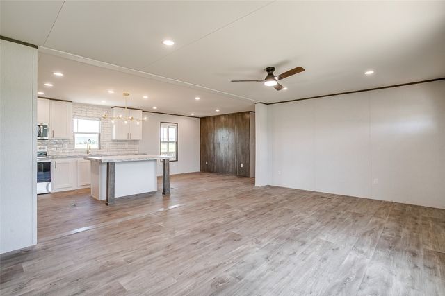 61 Kenzi Drive, Mineral Wells, TX 76067