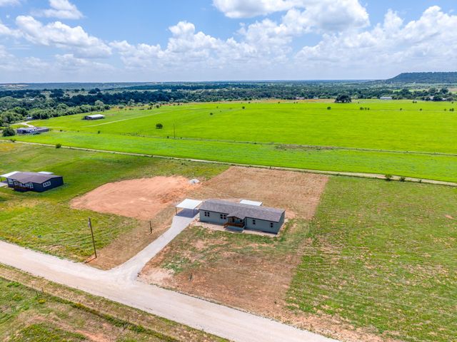 61 Kenzi Drive, Mineral Wells, TX 76067