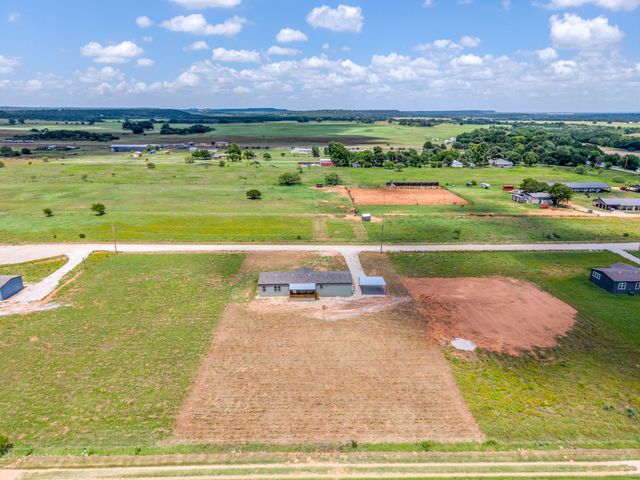 61 Kenzi Drive, Mineral Wells, TX 76067