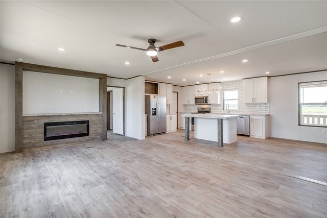 61 Kenzi Drive, Mineral Wells, TX 76067
