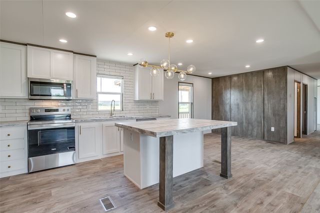 61 Kenzi Drive, Mineral Wells, TX 76067