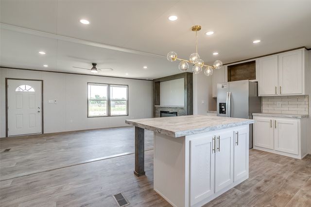 61 Kenzi Drive, Mineral Wells, TX 76067