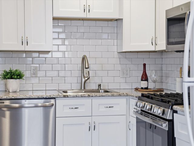 708 N Alamo Road, Rockwall, TX 75087