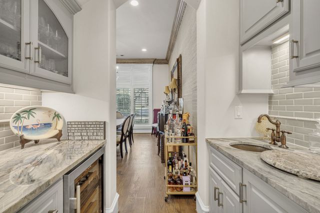48 Kennington Court, Dallas, TX 75248
