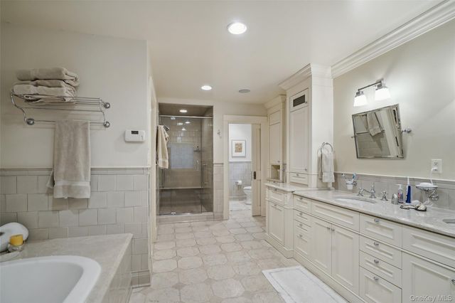 17 Eastwoods Road, Pound Ridge, NY 10576