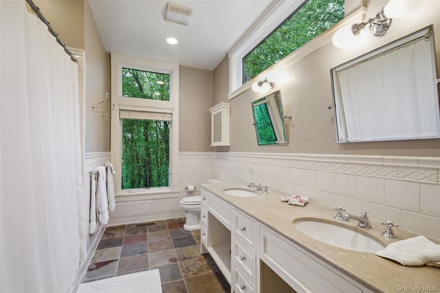 17 Eastwoods Road, Pound Ridge, NY 10576