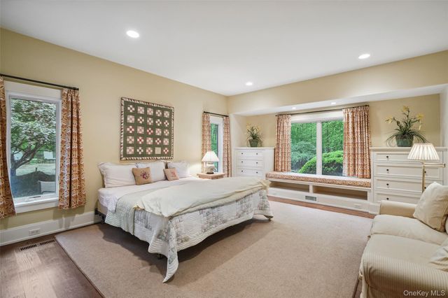 17 Eastwoods Road, Pound Ridge, NY 10576