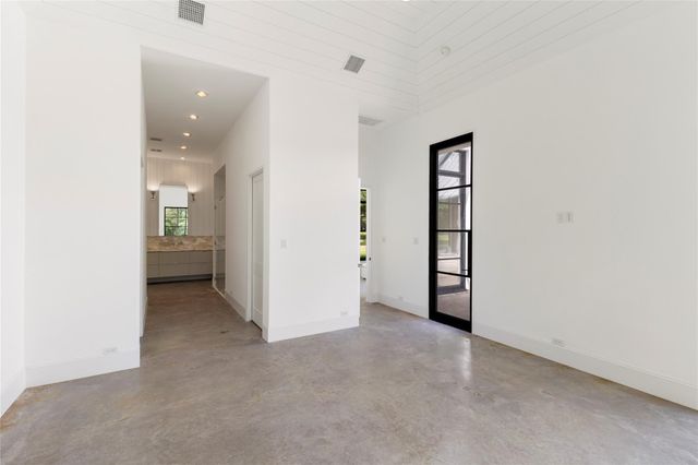 9879 Stubbs Road, Magnolia, TX 77354