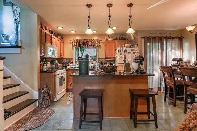 785 Lees River, Somerset, MA 02726