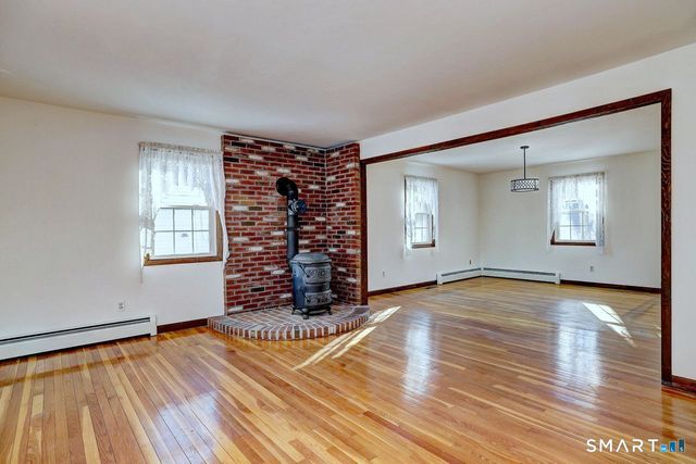 190 Maplewood Avenue, Milford, CT 06460