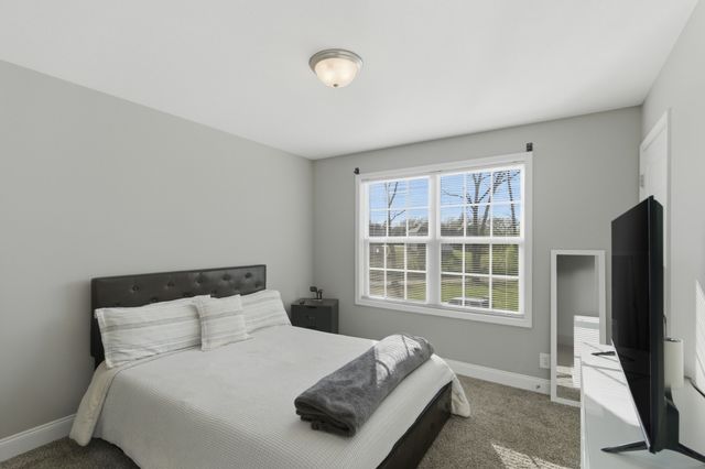 1305 Sussex Dr, Clarksville, TN 37042