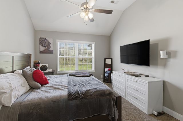 1305 Sussex Dr, Clarksville, TN 37042