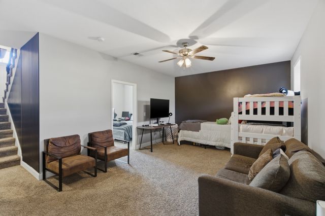 1305 Sussex Dr, Clarksville, TN 37042