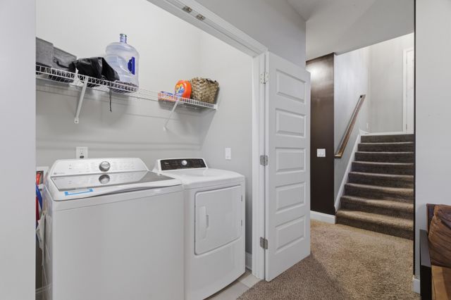 1305 Sussex Dr, Clarksville, TN 37042