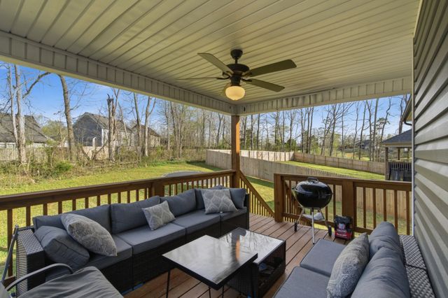 1305 Sussex Dr, Clarksville, TN 37042