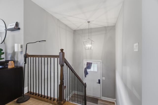 1305 Sussex Dr, Clarksville, TN 37042