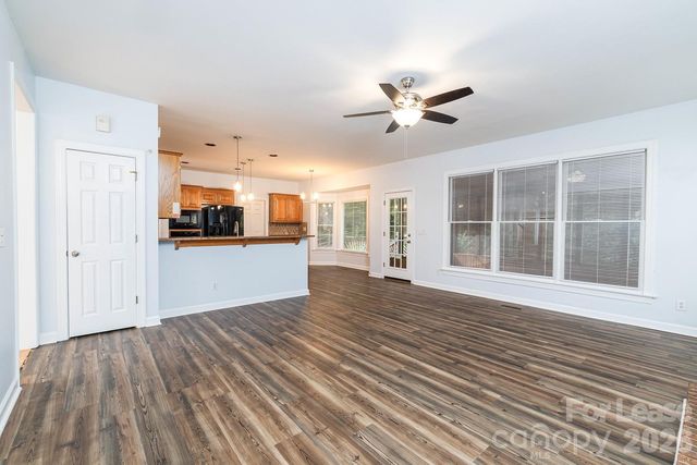 5238 Downing Creek Drive, Charlotte, NC 28269