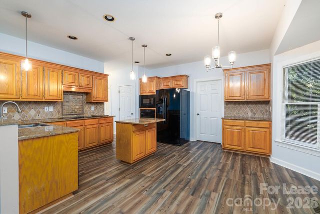 5238 Downing Creek Drive, Charlotte, NC 28269