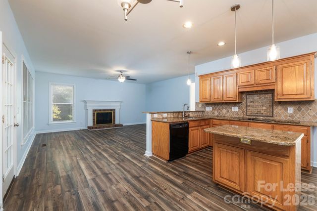 5238 Downing Creek Drive, Charlotte, NC 28269