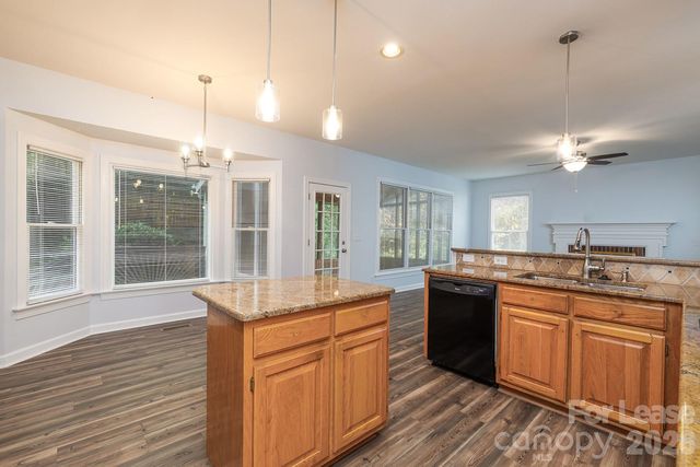 5238 Downing Creek Drive, Charlotte, NC 28269