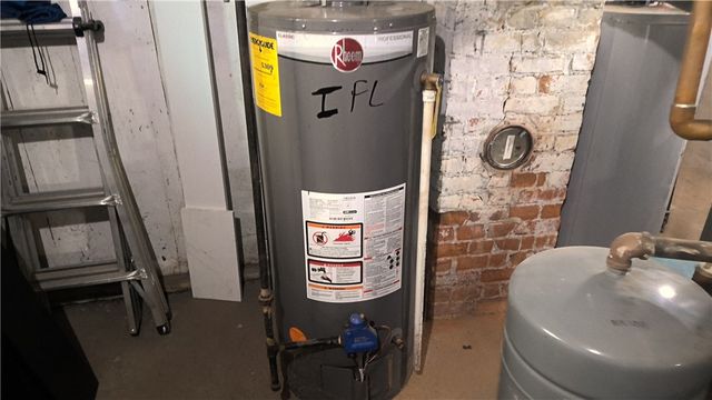 471 Chalkstone Avenue, Providence, RI 02908