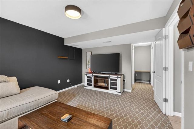 11326 N Ewing Avenue, Kansas City, MO 64156
