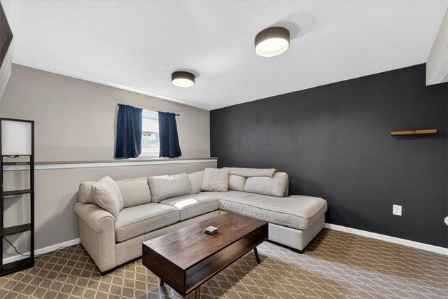 11326 N Ewing Avenue, Kansas City, MO 64156