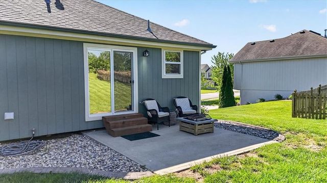 11326 N Ewing Avenue, Kansas City, MO 64156