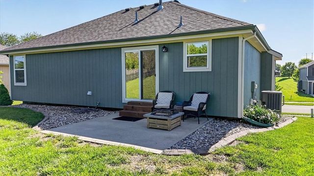 11326 N Ewing Avenue, Kansas City, MO 64156