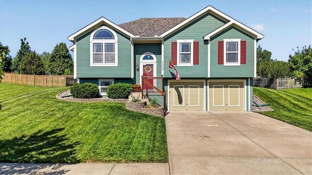 11326 N Ewing Avenue, Kansas City, MO 64156