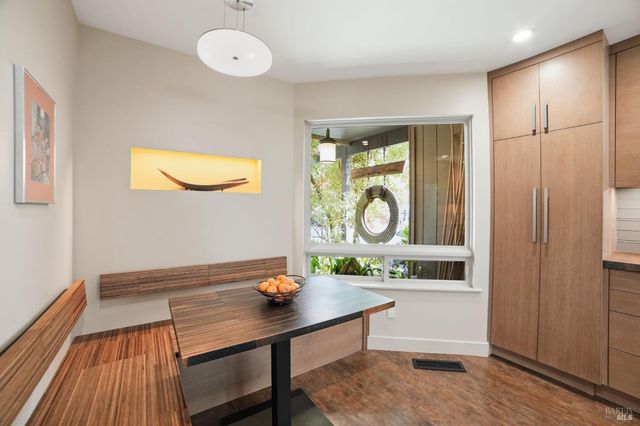 1325 Crofton Ct, Healdsburg, CA 95448