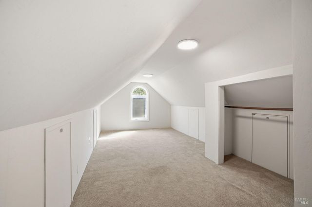 1325 Crofton Ct, Healdsburg, CA 95448