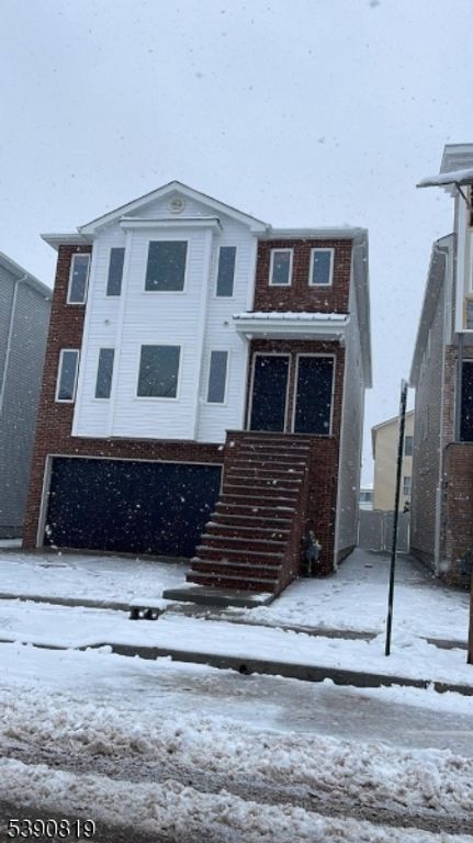 325 Spencer St, Elizabeth City, NJ 07202