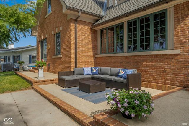 280 Lane 345 Lake James, Angola, IN 46703