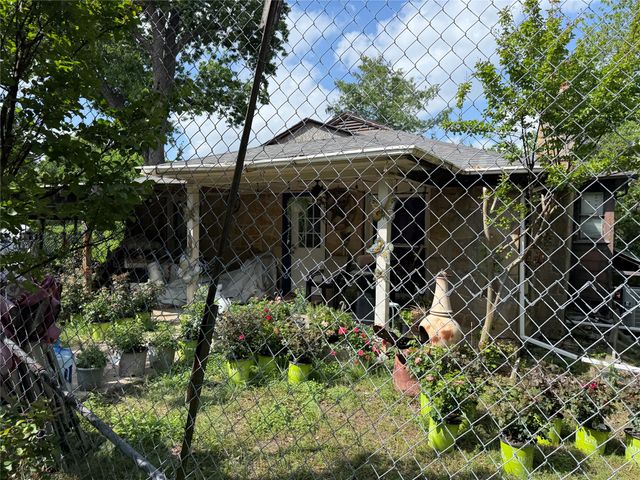 4705 W Jefferson Boulevard, Dallas, TX 75211