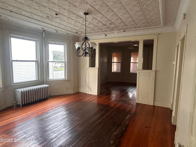 429 Third Street, Schenectady, NY 12306